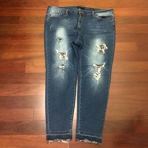 JUDY BLUE LEOPARD 🐆 PATCH JEANS 2X